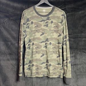 Old  Navy camo thermal long sleeved shirt